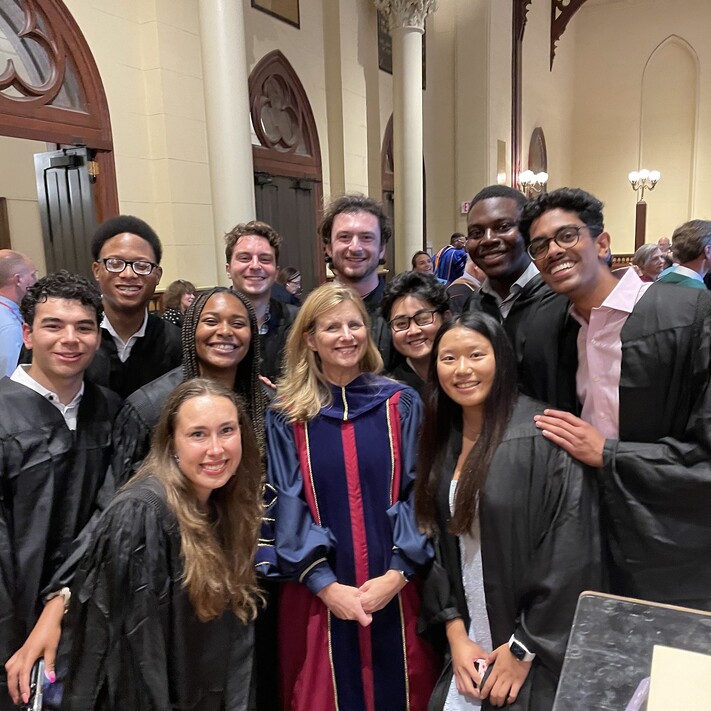 Penn President Liz Magill meets with students in College Hall following Convocation.